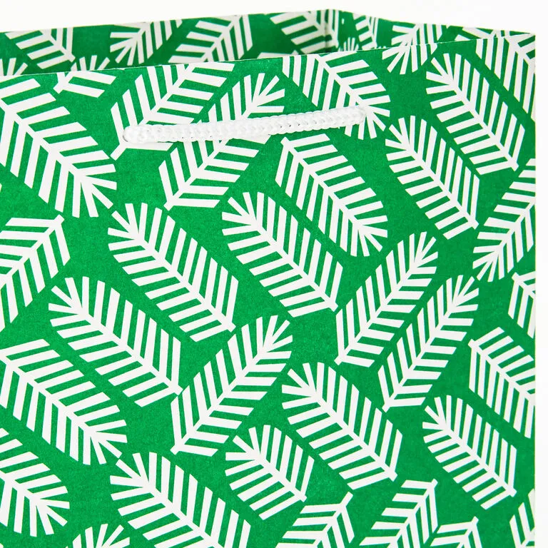 Hallmark Assorted Sizes And Designs 12-Pack Christmas Gift Bags - Image 6