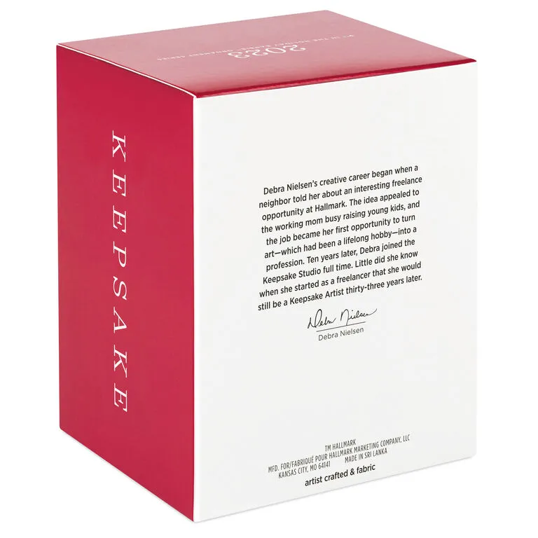 Hallmark 2023 Black Holiday Barbie⢠Ornament - Image 5