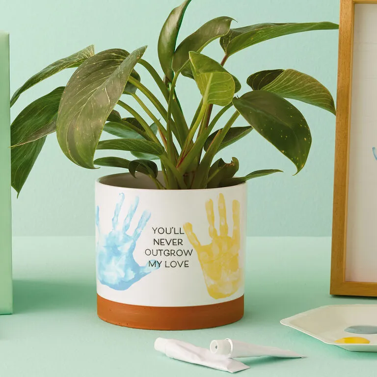 Hallmark Never Outgrow My Love Planter Handprint Kit - Image 2